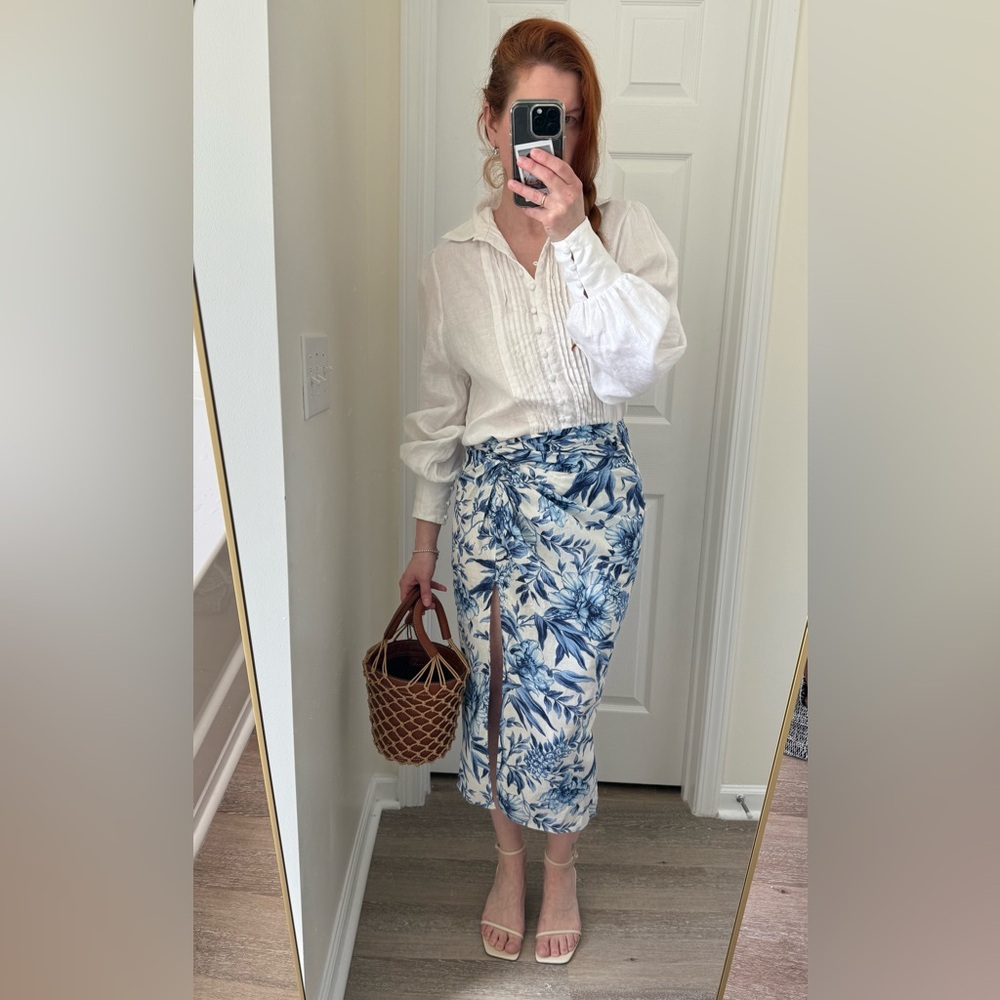 H&M Linen blend midi skirt with slit size 6 -excellent condition condition - Picture 4 of 8